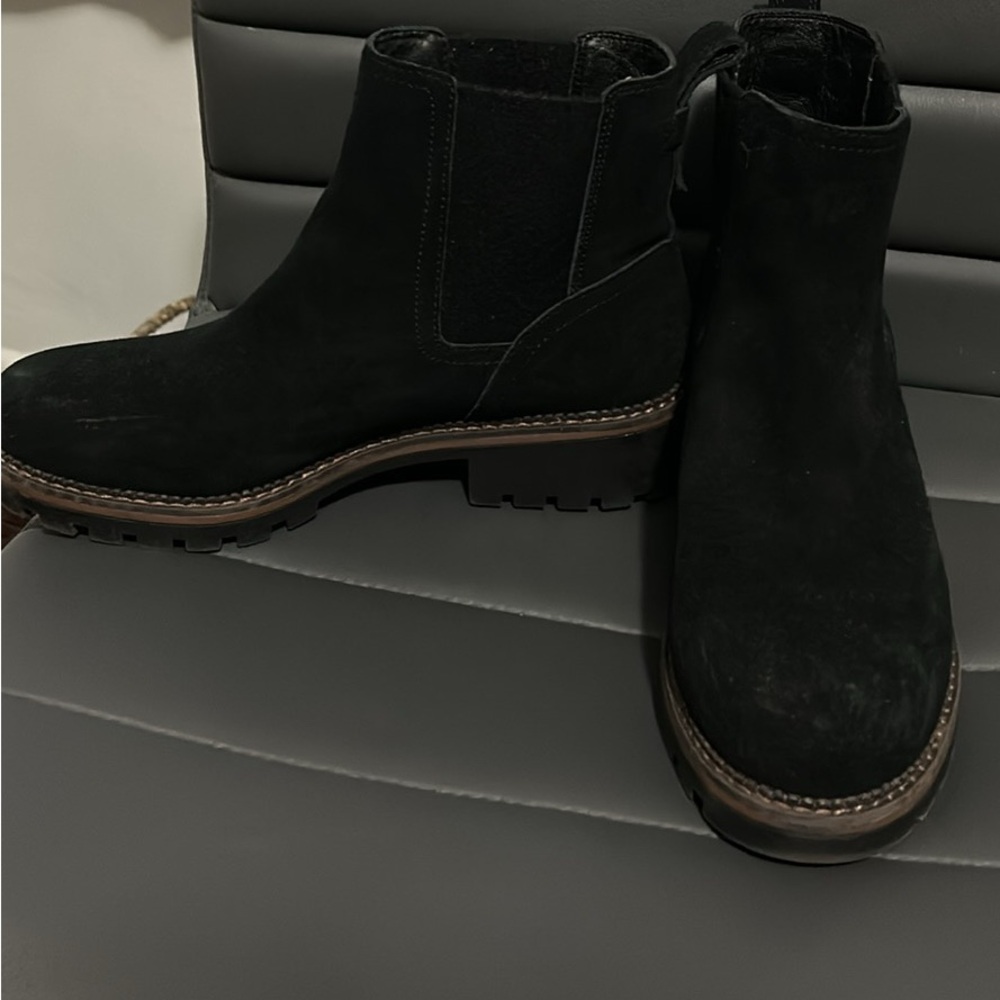 Ankle boots.